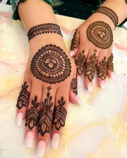 Mehndi Art for Festivals