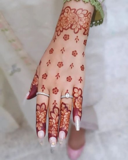 Creative Mehndi Patterns