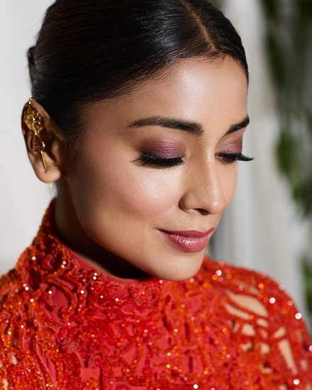 Shriya Saran Bollywood fashion
