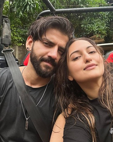 Romantic pictures of Sonakshi Sinha and Zaheer Iqbal went viral: सोनाक्षी  सिन्हा और जहीर इकबाल की रोमांटिक तस्वीरें हुईं वायरल | Jansatta
