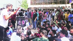 मुकेश भारद्वाज का कॉलम बेबाक बोल: दिव्य कीर्ति