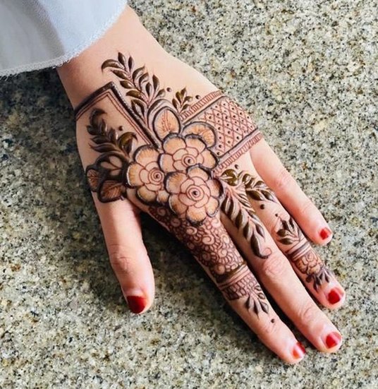 Homemade mehendi tips
