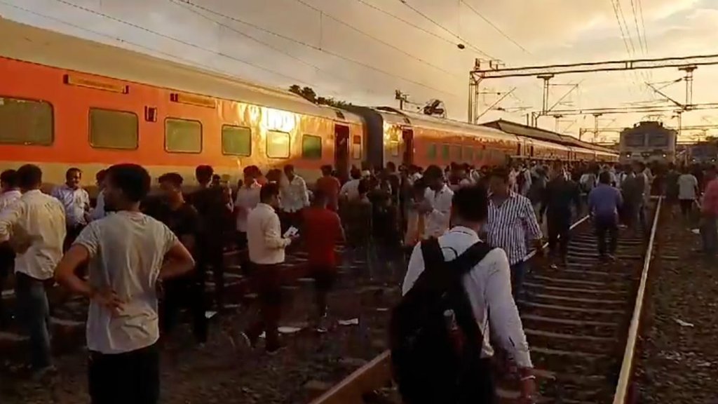 Train derails, train accident, train accident news