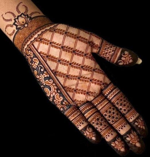 Elegant Mehndi Patterns