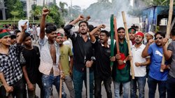 Bangladesh Violence: बांग्लादेश में फिर बवाल! बिगड़े हालात तो लगा कर्फ्यू, हिंसा में 91 मरे