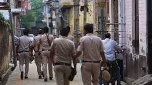 hospital, police, bomb threat in south delhi,