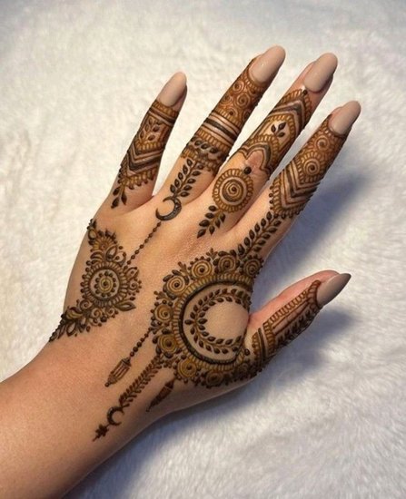 Elegant Mehndi Patterns