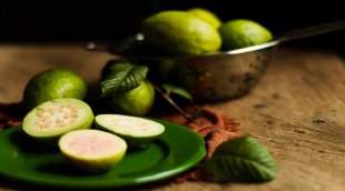 100 gram guava benefits, how to use Guava for good health, Guava nutrition facts, Guava superfood benefits, Guava vitamin C content, Guava fiber content, Guava antioxidants and health,