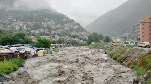 himachal pradesh hill flood, himachal pradesh, hill flood