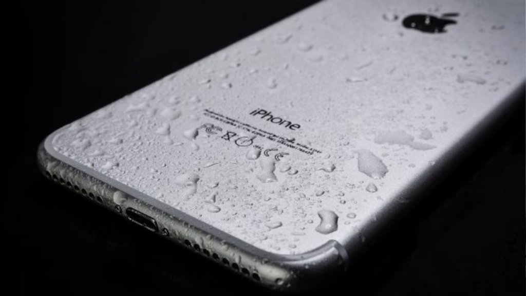 Waterproof Smartphone, iPhone 15, Water Resistant Smartphone