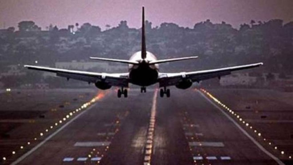 Training Aircraft, Training Aircraft Crash, Training Aircraft Landing
