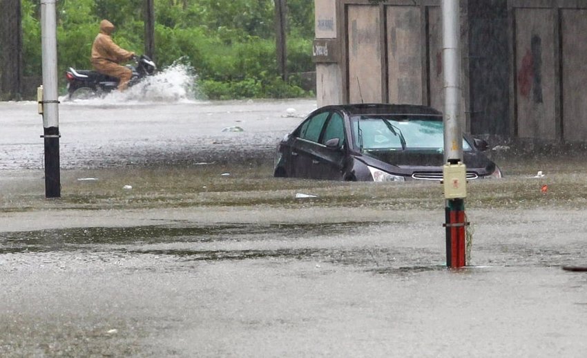 heavy rainfall Gujarat