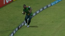 CPL: एक ही बल्लेबाज को आउट करने के लिए दो बार लपका कैच, ओडियन स्मिथ ने बाउंड्री पर किया ऐसा कमाल यकीन नहीं कर पाएंगे