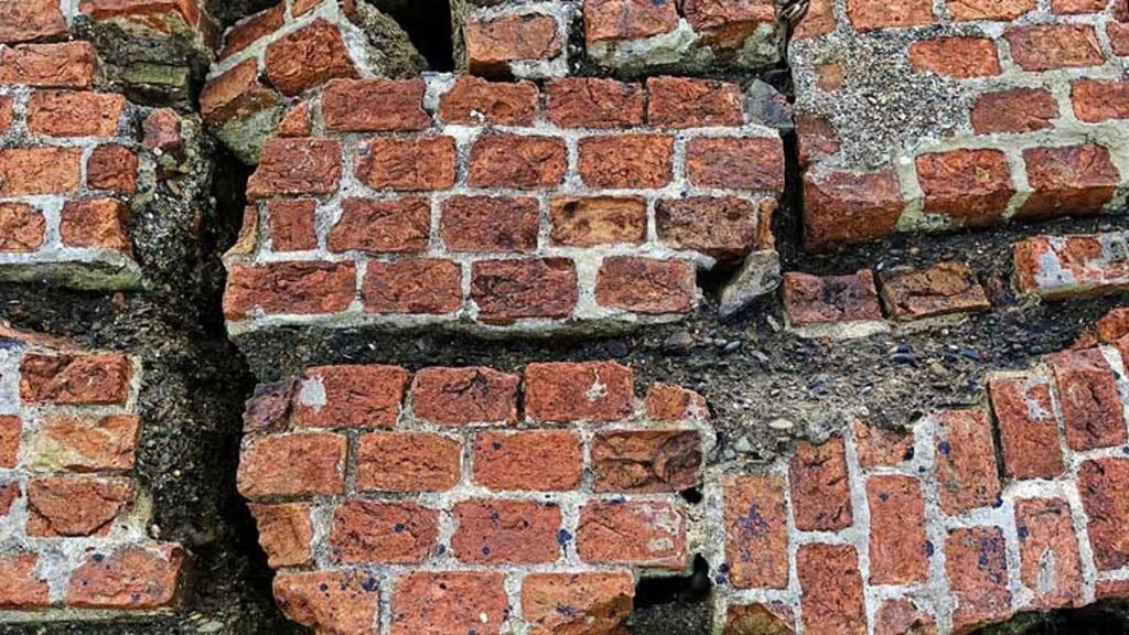 child, wall collapse, Ballia news