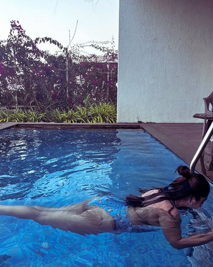 shafaq naaz Poses in Blue Bikini Fans give Shocking Reaction