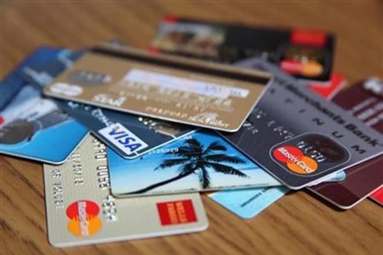 credit card, card, credit card with low annual charge