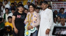 विनेश फोगाट के गांव की नेहा ने वर्ल्ड चैंपियनशिप में जीता गोल्ड, स्टार रेसलर को दिया श्रेय; कहा- यह सब दीदी के लिए है