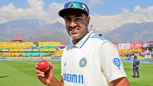 Ravichandran Ashwin holds up the ball after taking a five-wicket haul, Ravichandran Ashwin, Ravi Shastri Started Singing, India 36 All Out In Border Gavaskar Trophy
