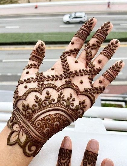Gol Tikki mehndi design
