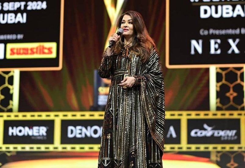 Aaradhya Bachchan and Aishwarya rai bachchan