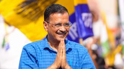 केजरीवाल के मुख्यमंत्री पद से हटते ही दिल्ली में AAP को लगा झटका, MCD में दिखाई देगा असर