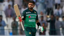 बाबर आजम से फिर छिन सकती है कैप्टेंसी, अब ये खिलाड़ी बन सकता है पाकिस्तान वनडे और टी20 टीम का कप्तान!
