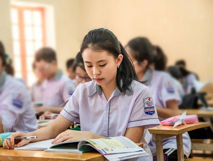 10 Education Free Country