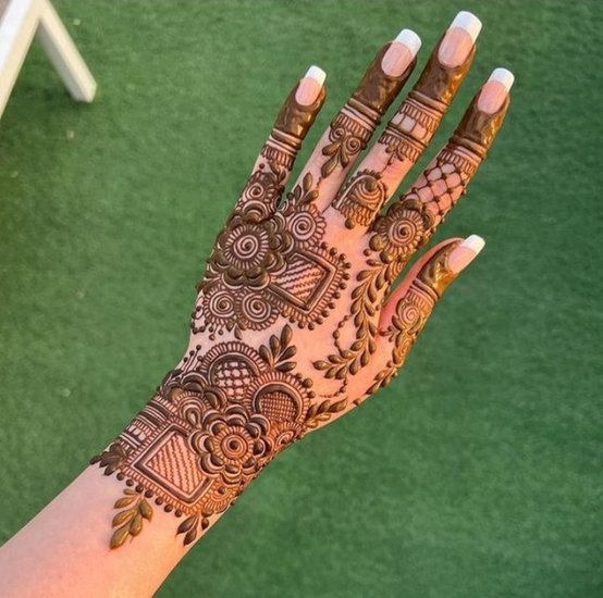 Traditional Mehndi Designs for Teej