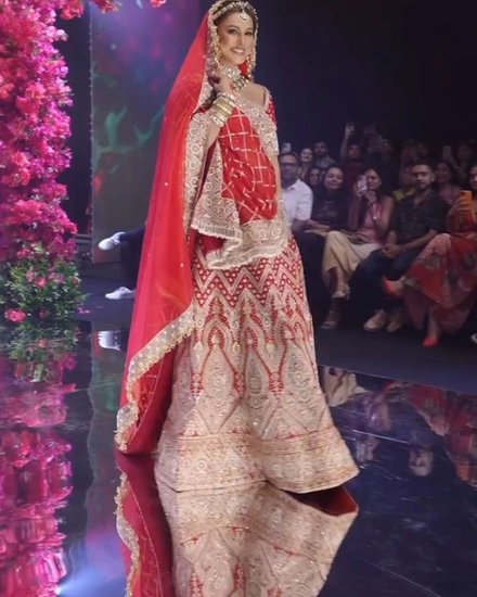 Hina Khan bridal look