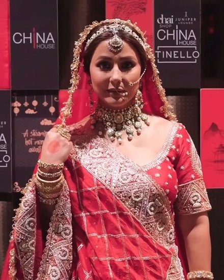 Hina Khan Ahmedabad fashion show