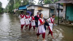 Weather: इन स्थानों पर बारिश की संभावना, मुंबई में बरसात के कारण कई जगहों पर ट्रैफिक जाम