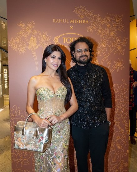 Jacqueline Fernandez Golden gown