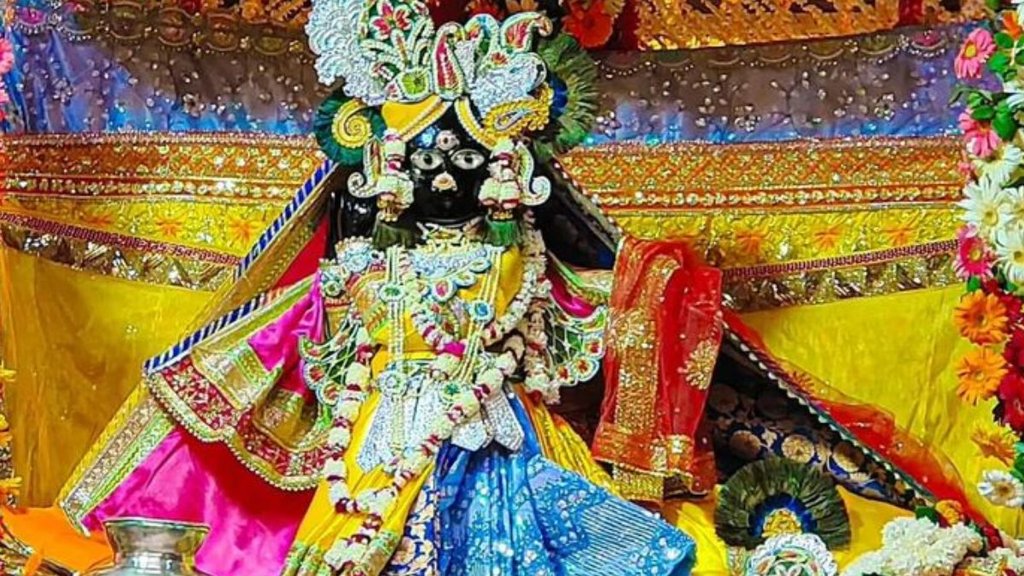 Vrindavan Darshan, Brij Raj, significnace of brig raj, brij raj ghar laye ki nahi, Govardhan Darshan, Govardhan Darshan time, significance of Govardhan Darvat, Govardhan parvat, Govardhan Paikrama ke darshan