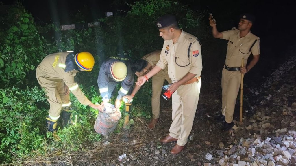 Kalindi Express, Train Derails, Kanpur
