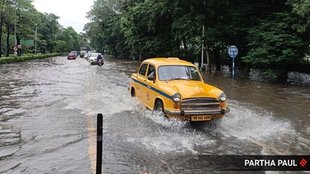 Rain, Cyclone, Kolkata, Durga Pooja