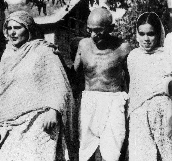 Mahatma Gandhi cooked food given up reason