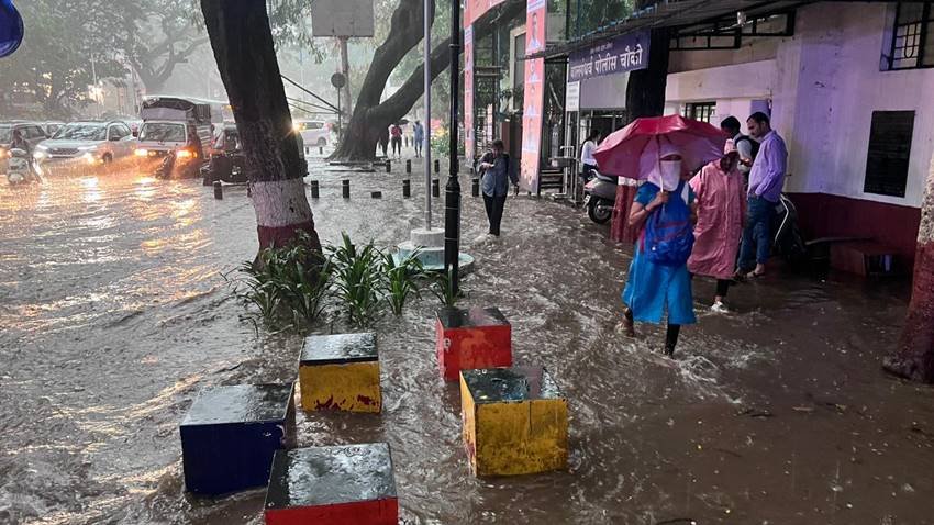 Heavy rain in Mumbai