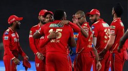 IPL 2025: रिकी पोंटिंग के कोच बनने के बाद पंजाब किंग्स ने दो सपोर्ट स्टाफ को किया बाहर, संजय बांगड़ भी उसमें शामिल!