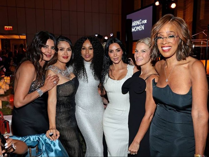 Priyanka Chopra Social Media