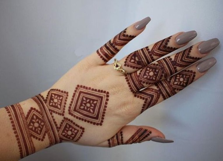 Simple Navratri Mehndi Ideas