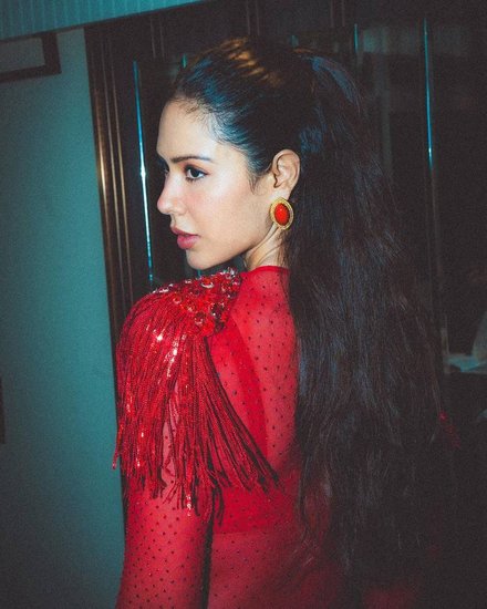 Sonam Bajwa New Look for party