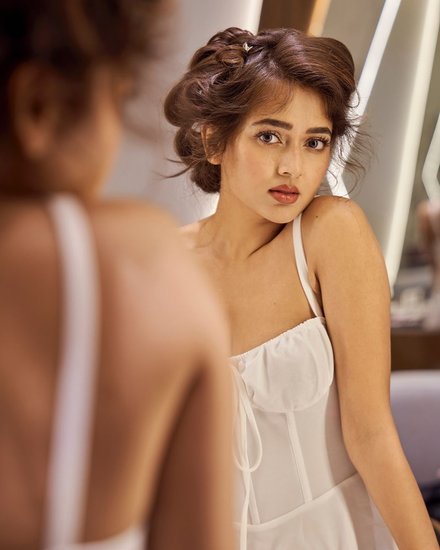 Tejasswi Prakash dress