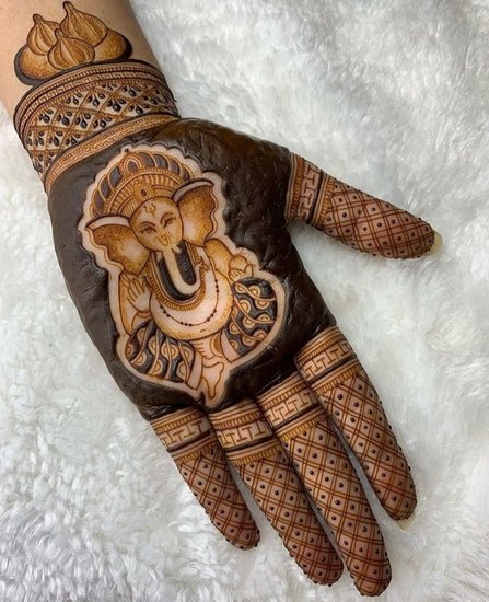 Mehndi Design Trends