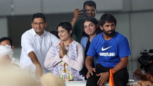 Vinesh Phogat News, VInesh Phogat, Vinesh Phogat News Hinndi