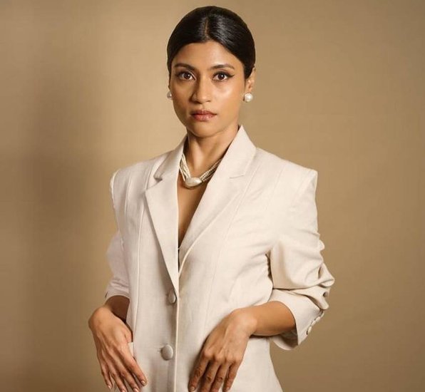 10 famous Actresses studied from DU