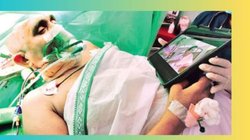 ब्रेन सर्जरी के समय जूनियर NTR की फिल्म देखती रही महिला, डॉक्टर्स ने किया सफल ऑपरेशन, वीडियो वायरल