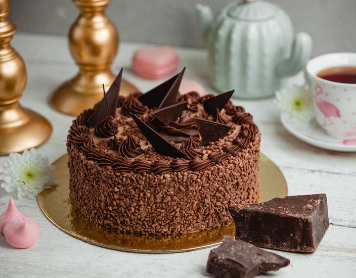 How to make chocolate cake at home