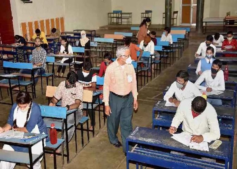Railway vacancies for graduates