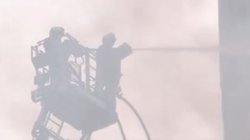 मुंबई की 7 मंजिला इमारत में लगी भीषण आग, दमकल की आठ गाड़ियां रवाना