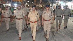 सौतेली मां की आंखों में खटकता था बेटा, 500 का नोट गायब होने पर पति के हाथ में पकड़ा दी फूंकनी, पीट-पीटकर हत्या